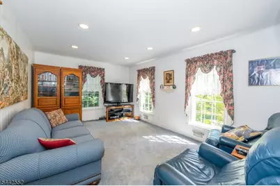 11 Laurel Ln, Hanover Township, NJ 07950 - Photo 19