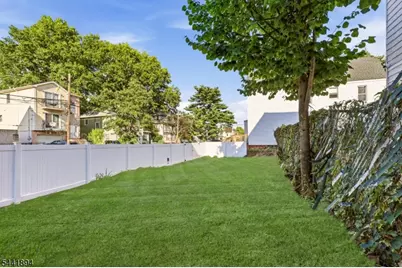 44 Fabyan Pl, Newark, NJ 07108 - Photo 29