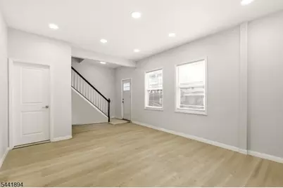 44 Fabyan Pl, Newark, NJ 07108 - Photo 5