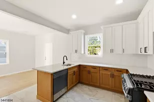 44 Fabyan Pl, Newark, NJ 07108 - Photo 13
