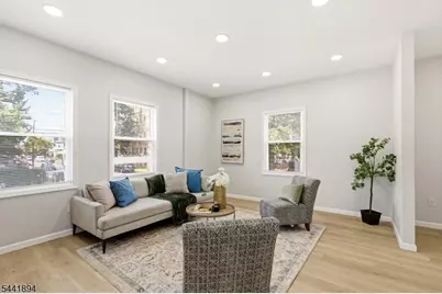 44 Fabyan Pl, Newark, NJ 07108 - Photo 9
