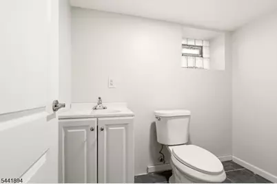 44 Fabyan Pl, Newark, NJ 07108 - Photo 41