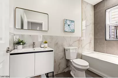 44 Fabyan Pl, Newark, NJ 07108 - Photo 31