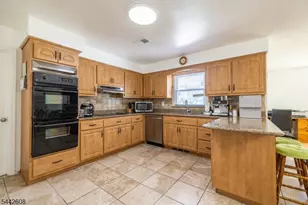 1758 Kenneth Ave, Union Township, NJ 07083 - Photo 7