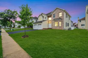 42 Leah Way, Parsippany, NJ 07054 - Photo 3
