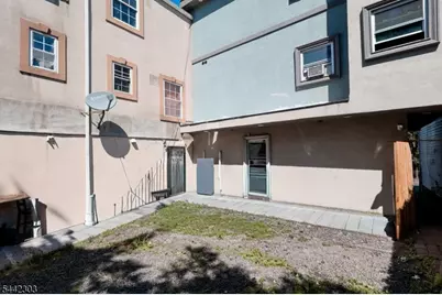 10 Oriental St, Newark, NJ 07104 - Photo 13