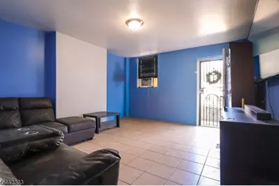 10 Oriental St, Newark, NJ 07104 - Photo 3