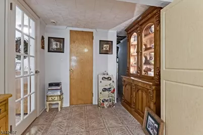 8 Alyson Dr, Fairfield, NJ 07004 - Photo 25
