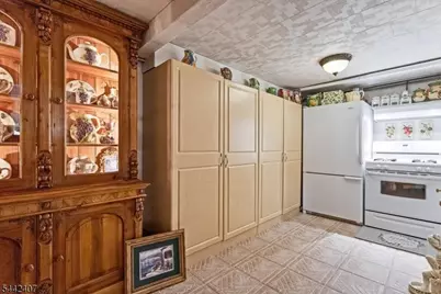 8 Alyson Dr, Fairfield, NJ 07004 - Photo 23