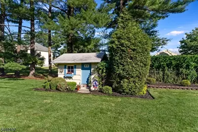 8 Alyson Dr, Fairfield, NJ 07004 - Photo 31