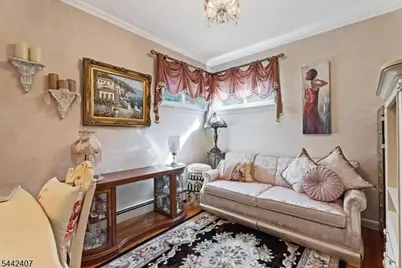 8 Alyson Dr, Fairfield, NJ 07004 - Photo 13