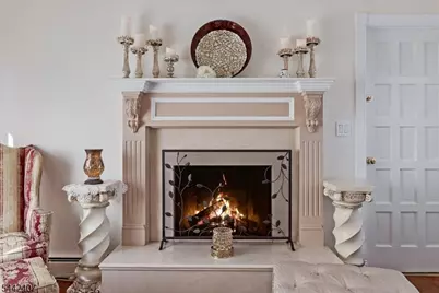 8 Alyson Dr, Fairfield, NJ 07004 - Photo 7