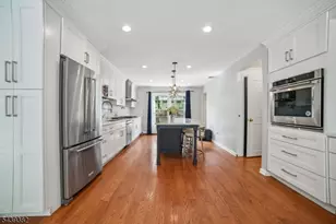 25 Tremont Terrace, Livingston, NJ 07039 - Photo 11