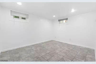 55 14th Ave, Elmwood Park, NJ 07407 - Photo 17
