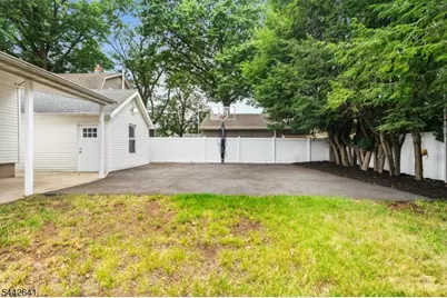 55 14th Ave, Elmwood Park, NJ 07407 - Photo 23