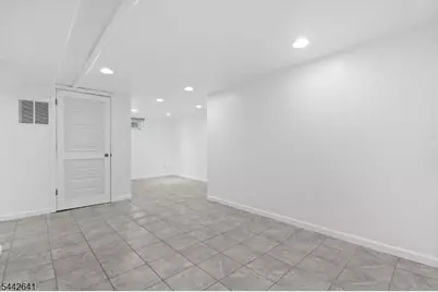 55 14th Ave, Elmwood Park, NJ 07407 - Photo 25