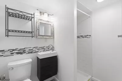 55 14th Ave, Elmwood Park, NJ 07407 - Photo 15
