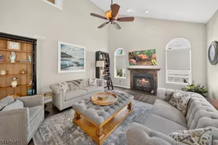 9 Summerfield Dr, Franklin Township, NJ 08540 - Photo 7