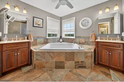 9 Summerfield Dr, Franklin Township, NJ 08540 - Photo 35