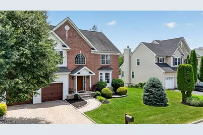 9 Summerfield Dr, Franklin Township, NJ 08540 - Photo 3