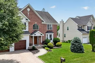 9 Summerfield Dr, Franklin Township, NJ 08540 - Photo 3
