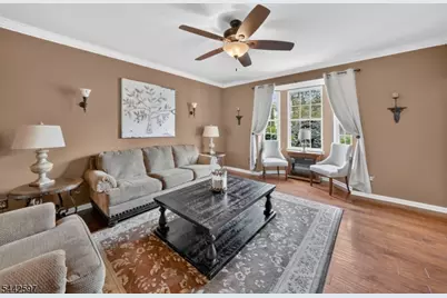 9 Summerfield Dr, Franklin Township, NJ 08540 - Photo 17