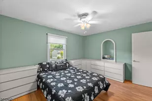 33 Walter Dr, Bloomingdale, NJ 07403 - Photo 23