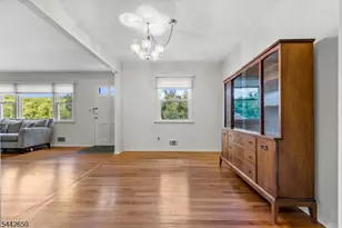 33 Walter Dr, Bloomingdale, NJ 07403 - Photo 13