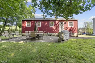 33 Walter Dr, Bloomingdale, NJ 07403 - Photo 35