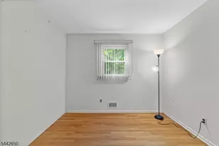 33 Walter Dr, Bloomingdale, NJ 07403 - Photo 19