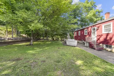 33 Walter Dr, Bloomingdale, NJ 07403 - Photo 33