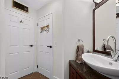 1020 Harmon Cove Tower, Secaucus, NJ 07094 - Photo 21