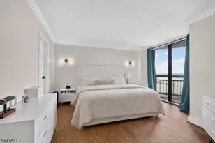 1020 Harmon Cove Tower, Secaucus, NJ 07094 - Photo 23