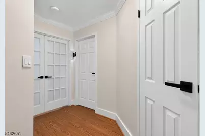 1020 Harmon Cove Tower, Secaucus, NJ 07094 - Photo 17