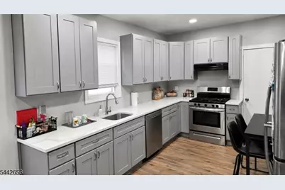 37 Prospect St, Bloomfield, NJ 07003 - Photo 17