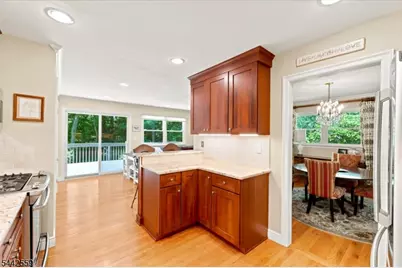 28 Delbrook Rd, Parsippany, NJ 07950 - Photo 19