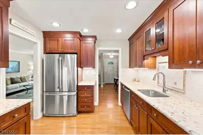 28 Delbrook Rd, Parsippany, NJ 07950 - Photo 21