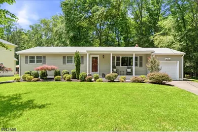 28 Delbrook Rd, Parsippany, NJ 07950 - Photo 3