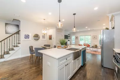 6 Chaz Way, Fairfield, NJ 07004 - Photo 3