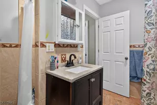 416 Pine St, Roselle, NJ 07203 - Photo 15