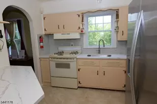765 Grove St, Rahway, NJ 07065 - Photo 9
