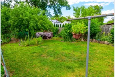 765 Grove St, Rahway, NJ 07065 - Photo 23