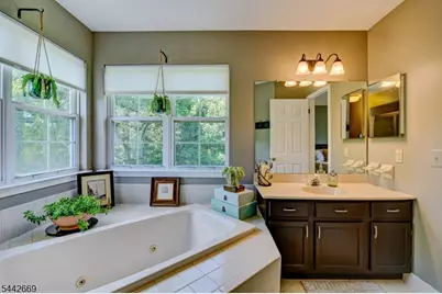 15 Navajo Trl, Branchburg Township, NJ 08876 - Photo 27