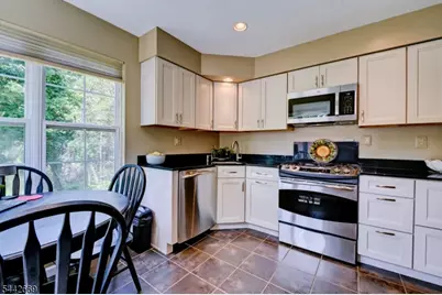 15 Navajo Trl, Branchburg Township, NJ 08876 - Photo 11