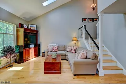 15 Navajo Trl, Branchburg Township, NJ 08876 - Photo 17