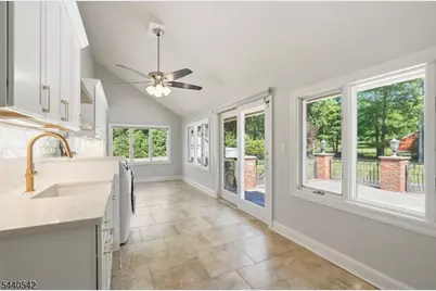 65 Washington Valley Rd, Warren Township, NJ 07059 - Photo 21