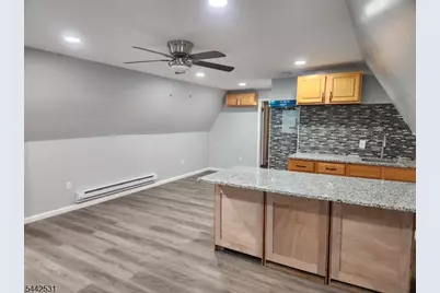 1025 Anna St, Elizabeth, NJ 07201 - Photo 5