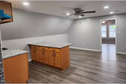 1025 Anna St, Elizabeth, NJ 07201 - Photo 9