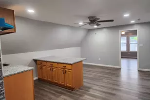 1025 Anna St, Elizabeth, NJ 07201 - Photo 9