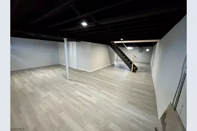 9 Joan Pl, Clifton, NJ 07012 - Photo 23